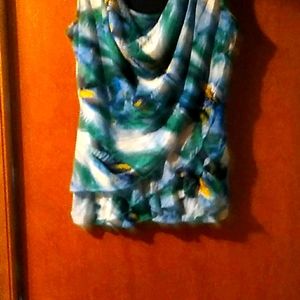 Women's top size  small by Worthington